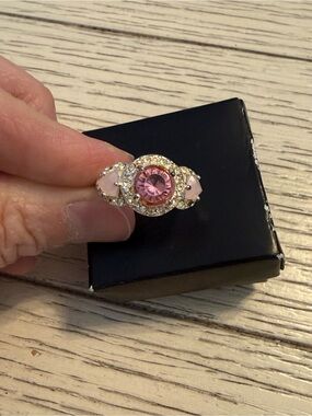 Avon Vintage Legacy Riches Ring Pink Size 7 Silver Tone